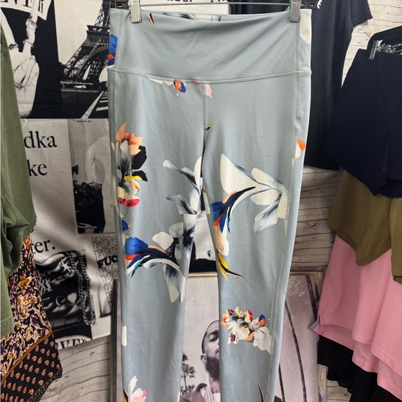 Athleta Gray Floral Leggings - Picture 1 of 4